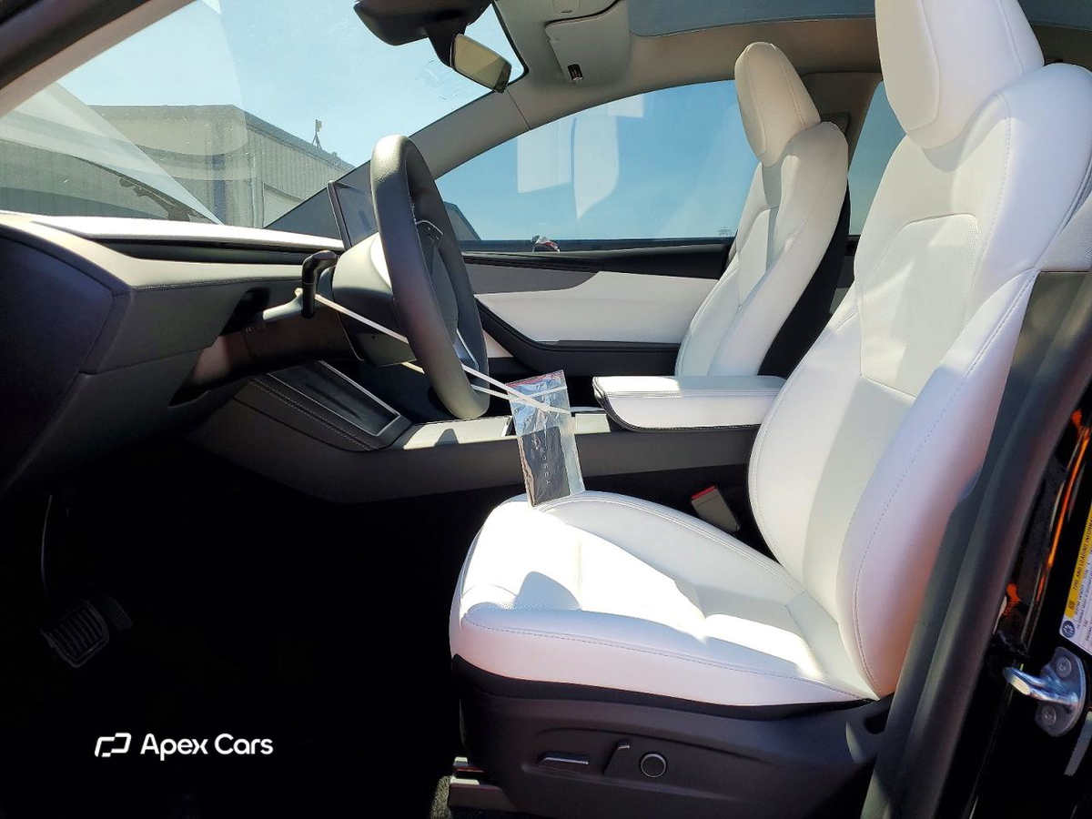 Tesla Model Y 2026