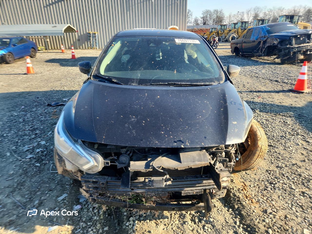 Nissan Versa 2020