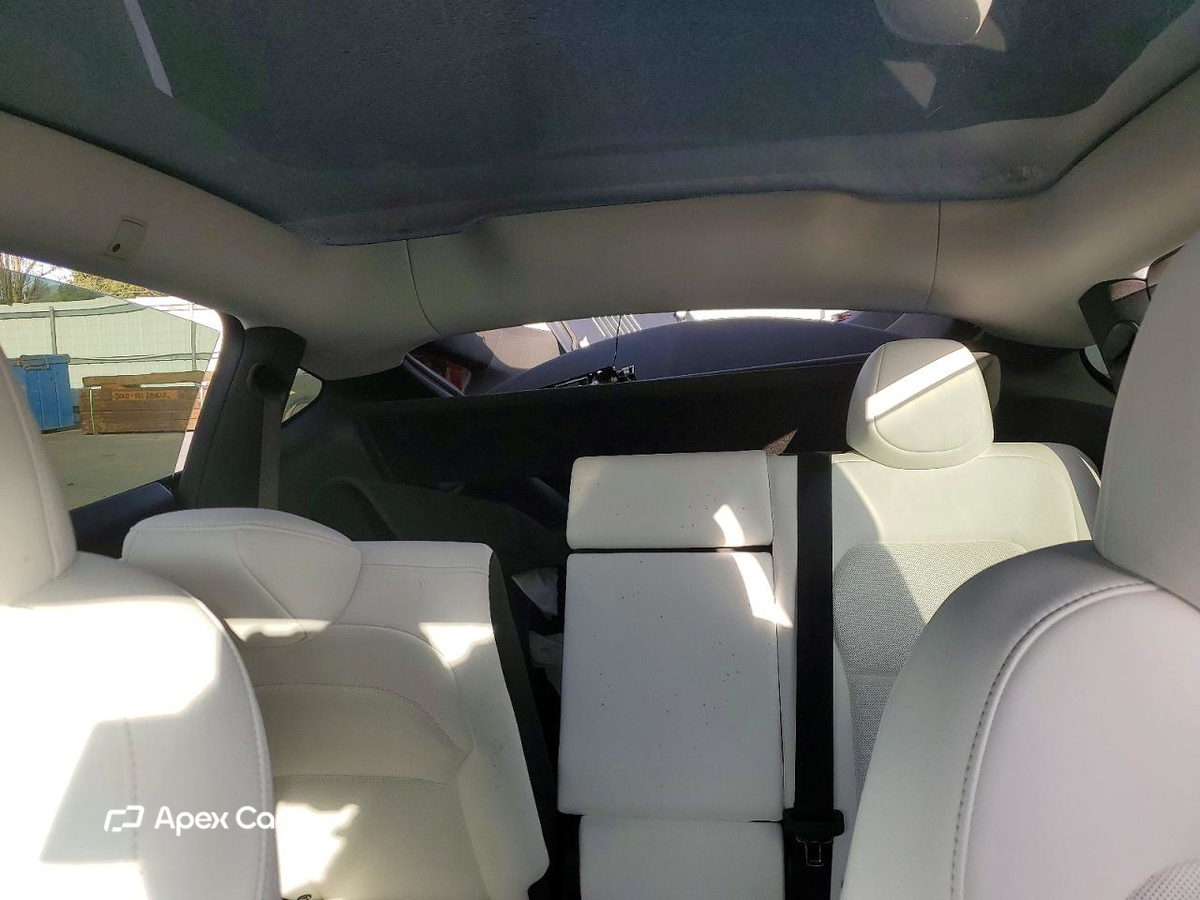 Tesla Model Y 2026