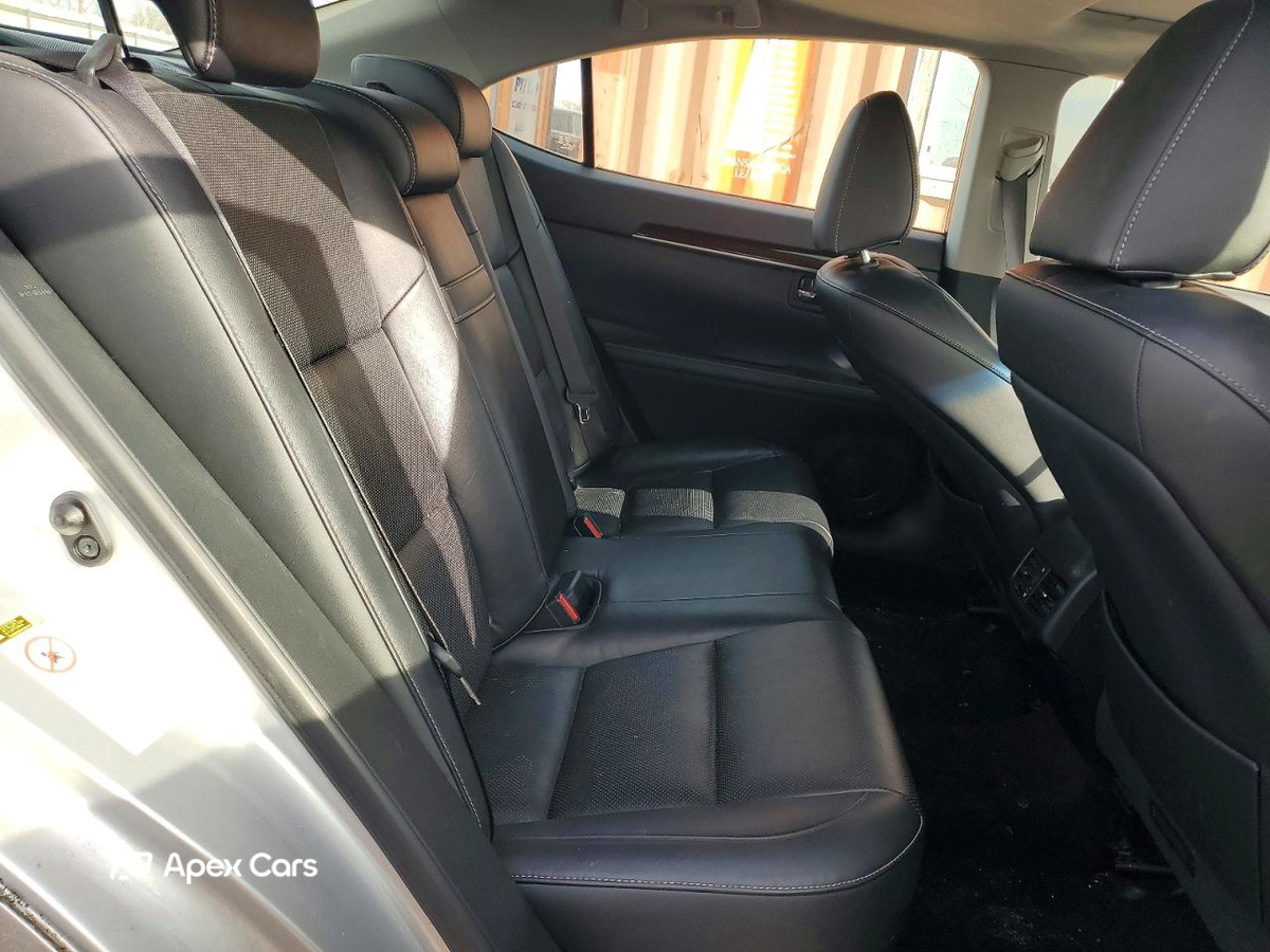 Lexus ES 2015