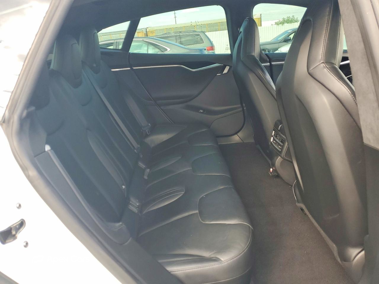 Tesla Model S 2014