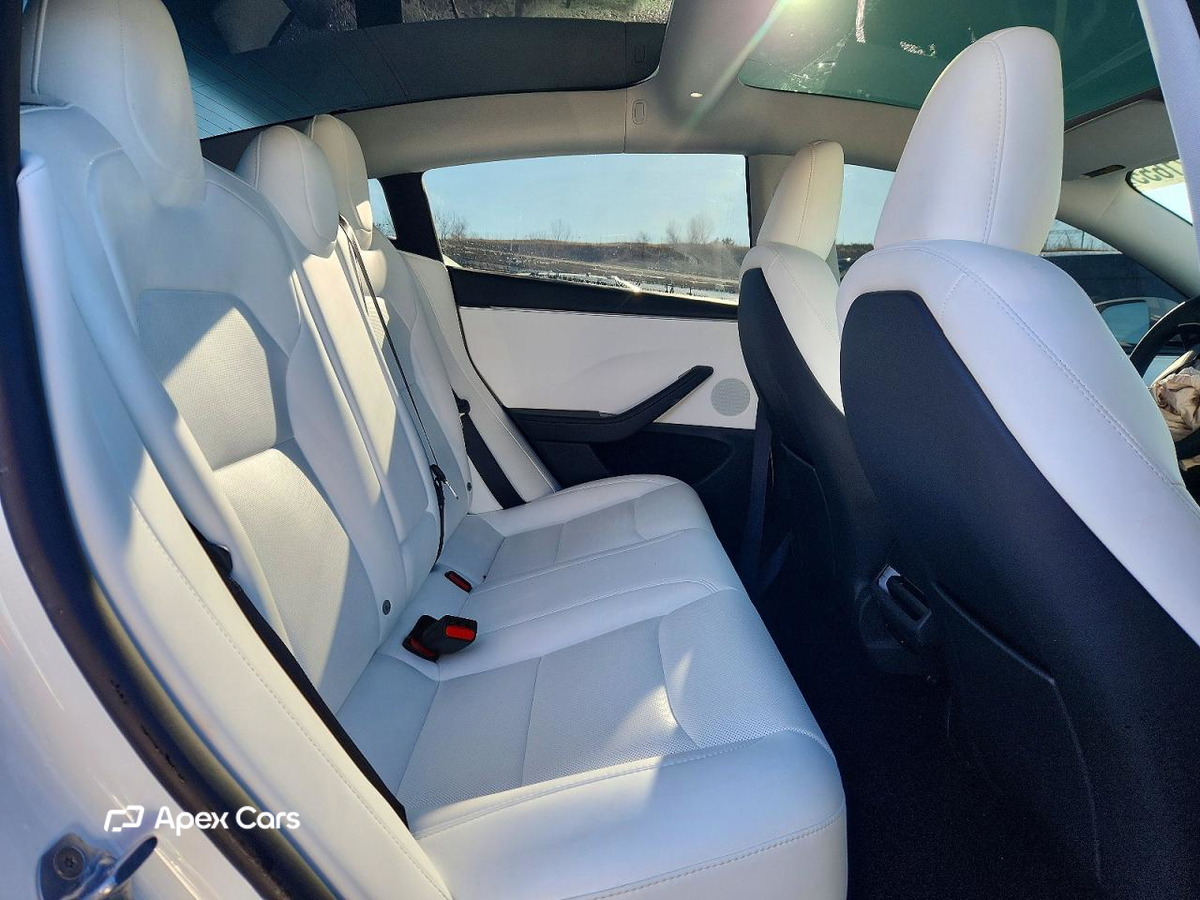 Tesla Model 3 2025