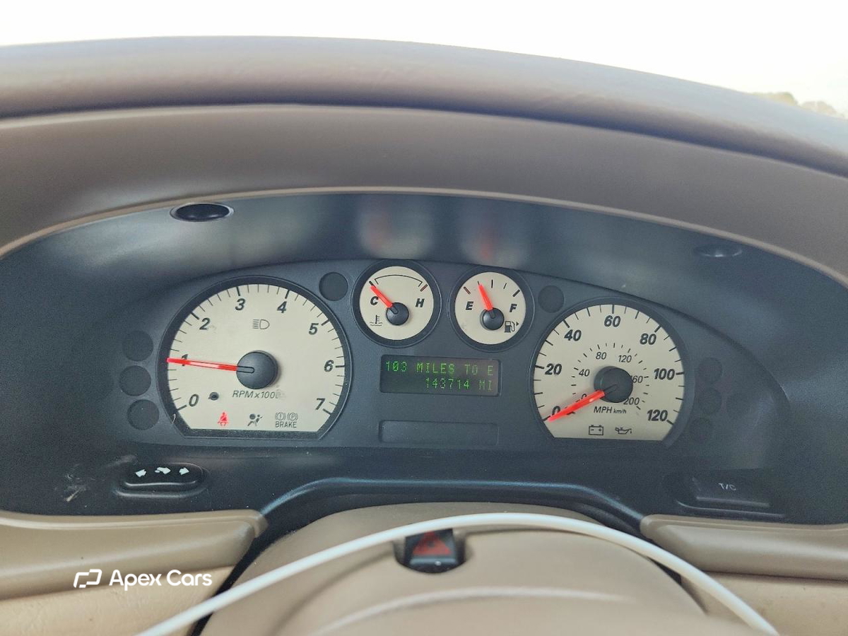 Ford Taurus 2004