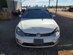 Volkswagen e Golf 2016