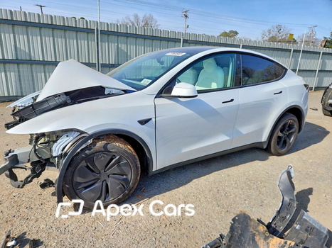 Tesla Model Y 2026 - Zdjęcie 1 z 13
