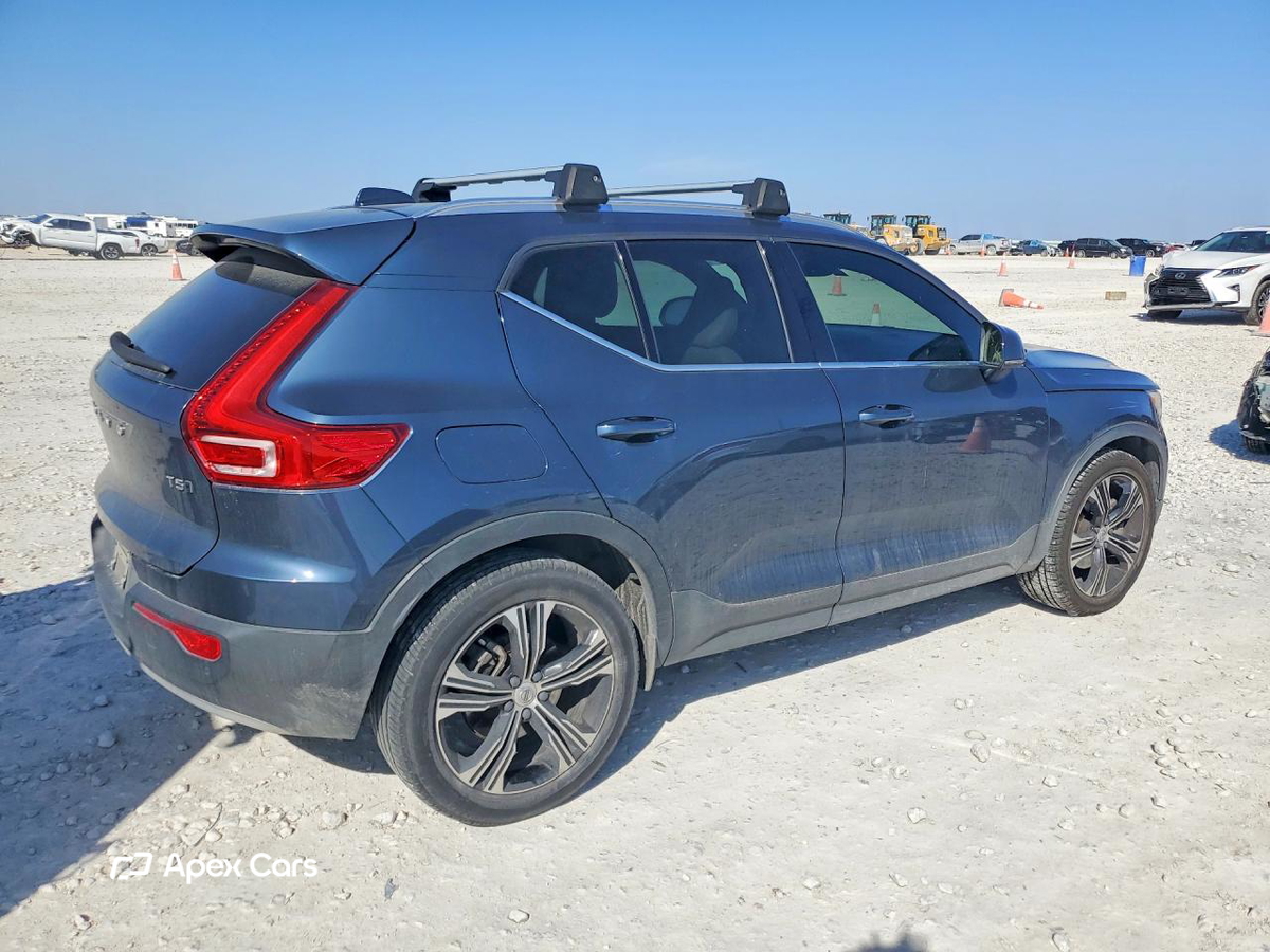 Volvo XC40 2021