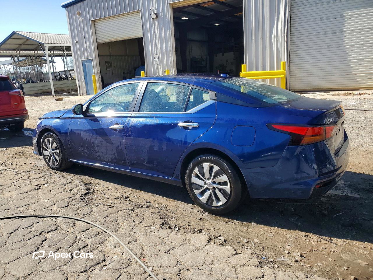 Nissan Altima 2020