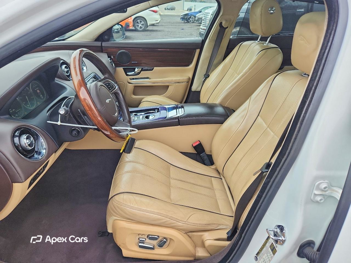Jaguar XJ 2013