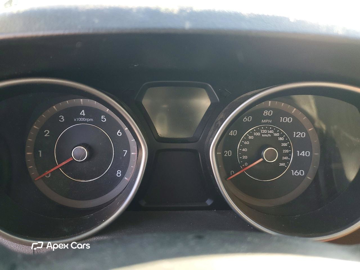 Hyundai Elantra 2012