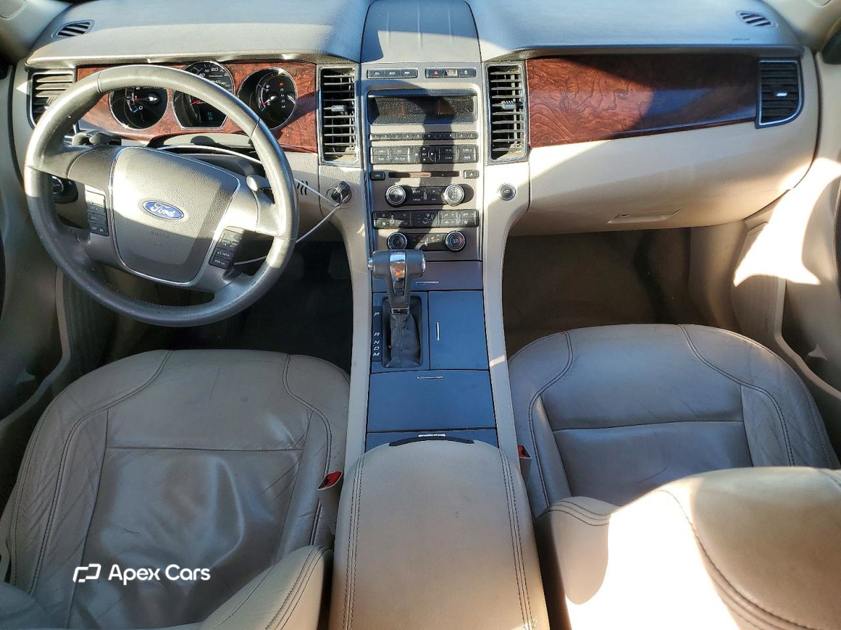 Ford Taurus 2010