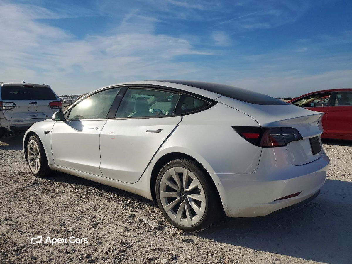 Tesla Model 3 2022