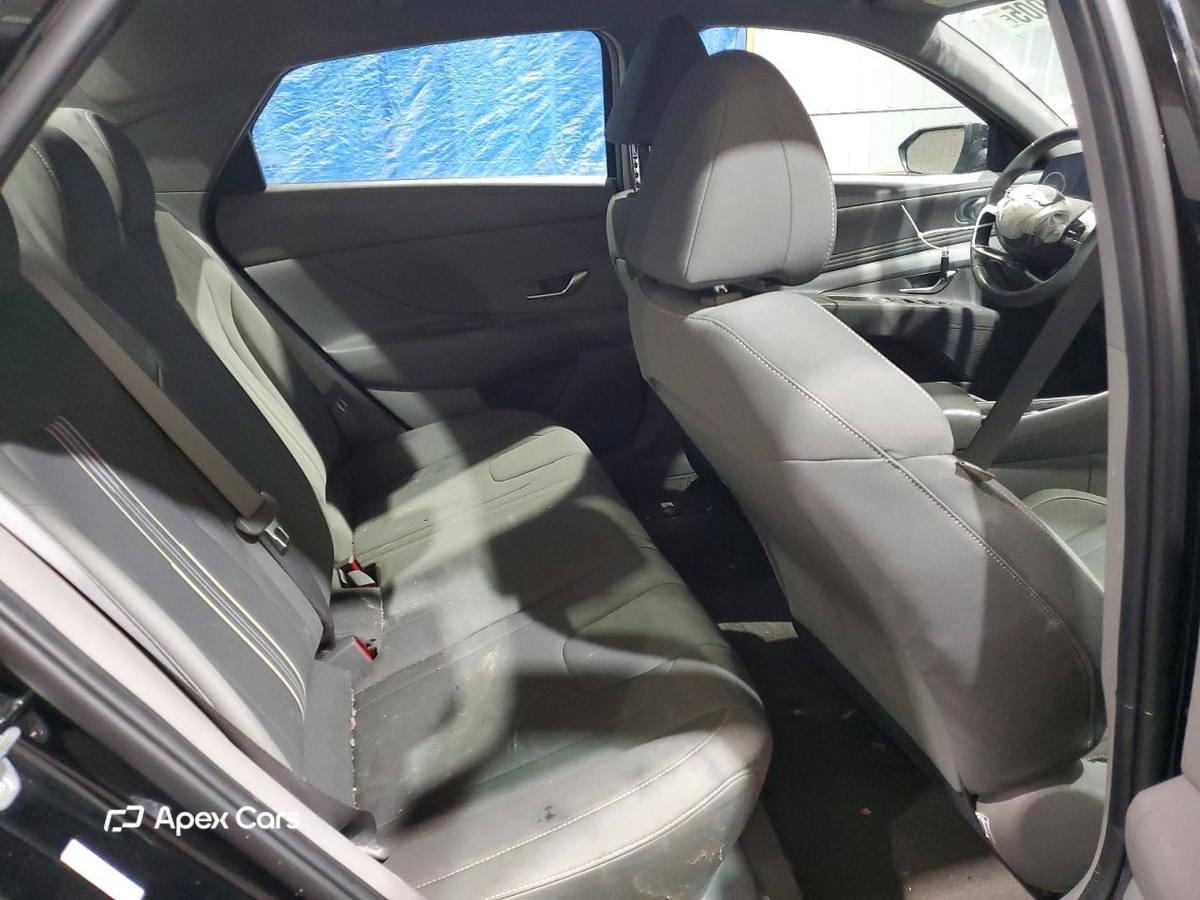 Hyundai Elantra 2023