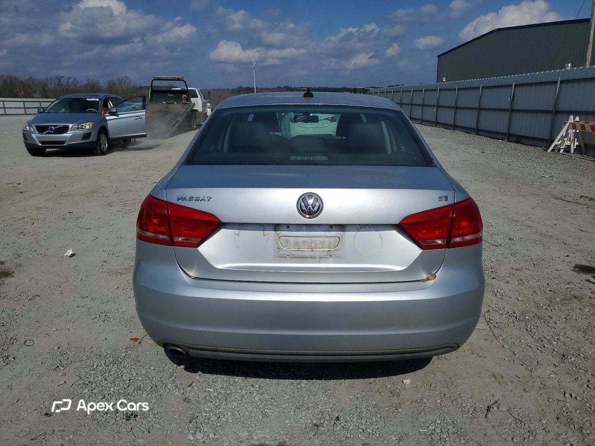 Volkswagen Passat 2012