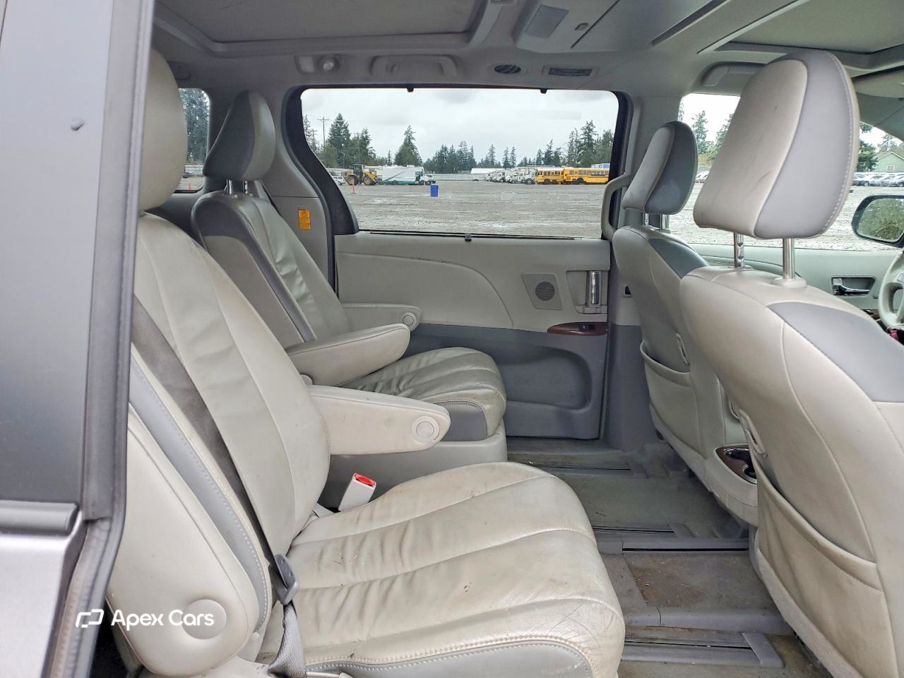 Toyota Sienna 2014