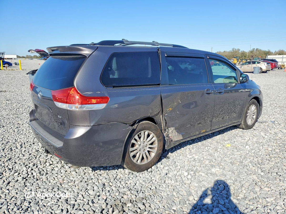 Toyota  2011