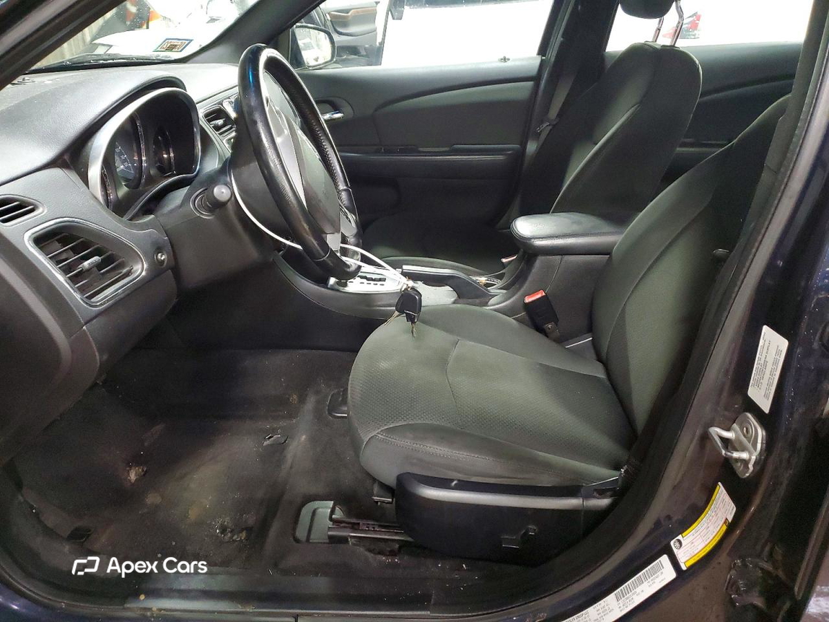 Chrysler 200 2012