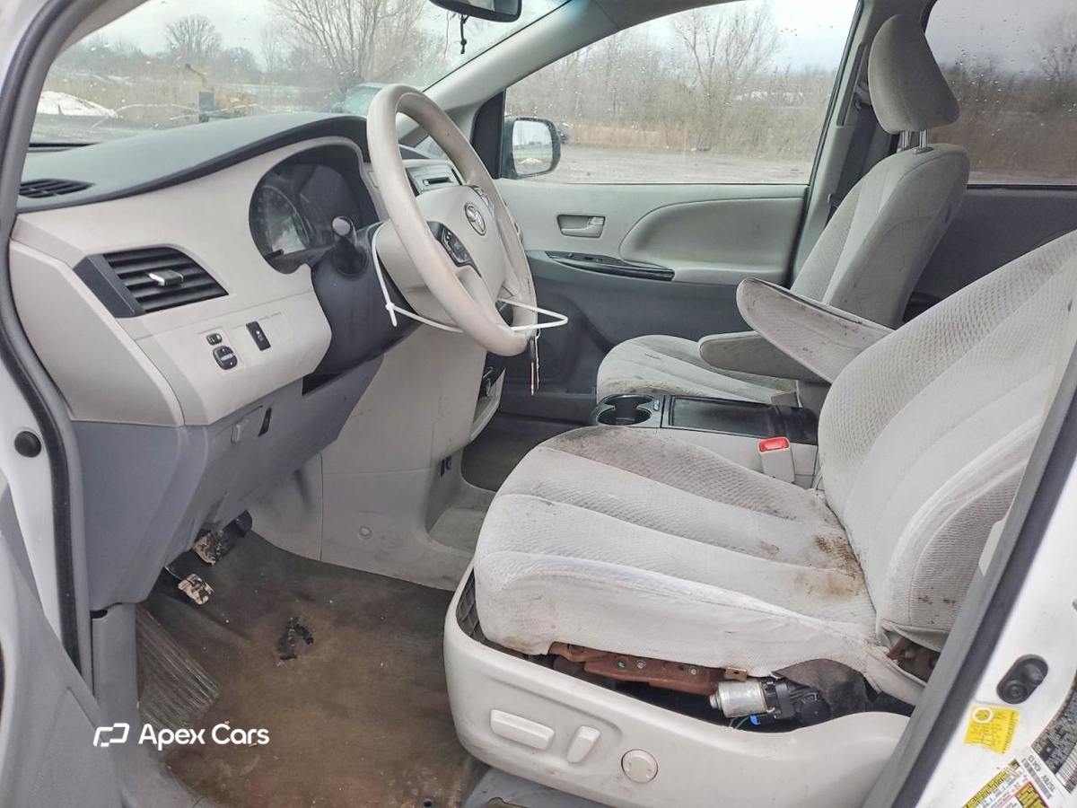 Toyota Sienna 2012