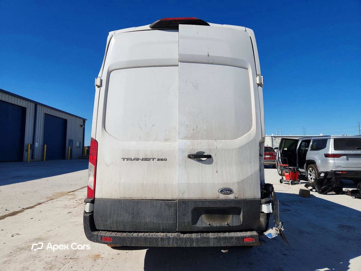 Ford Transit 2022