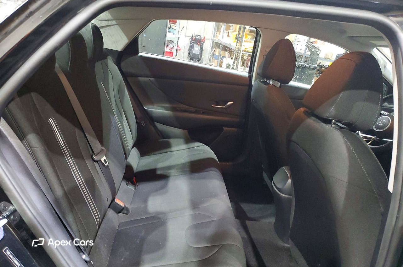Hyundai Elantra 2021