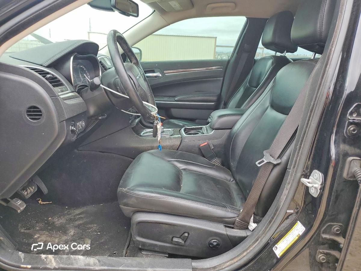 Chrysler 300 2021