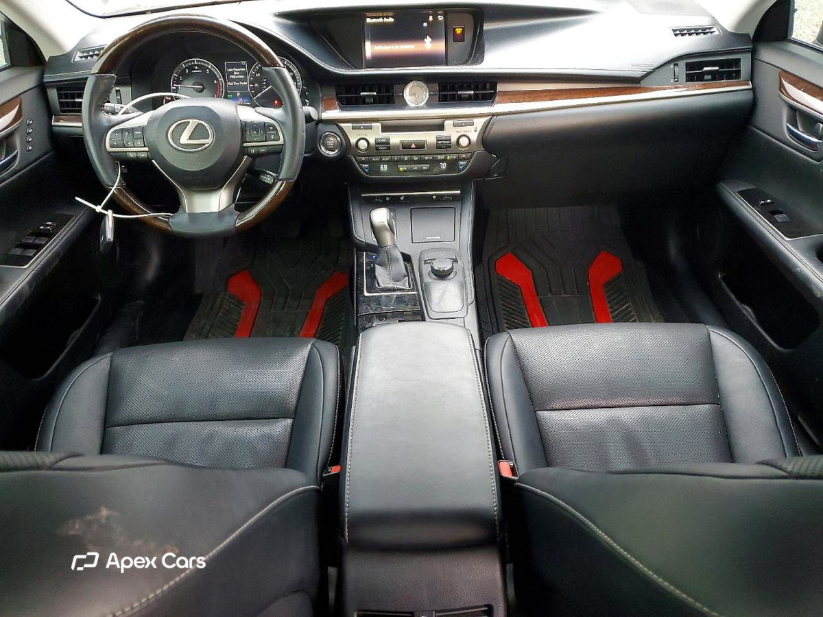 Lexus ES 2016