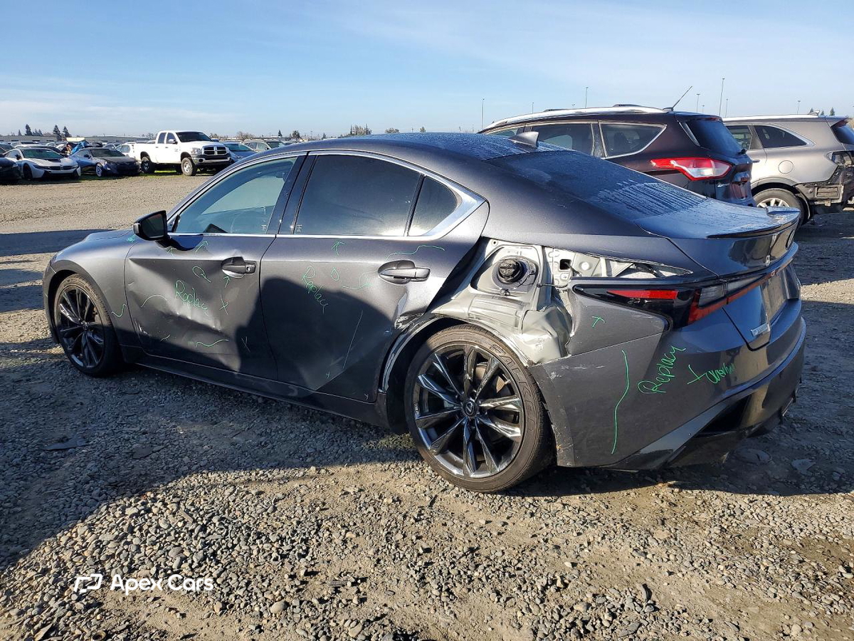Lexus IS 2021