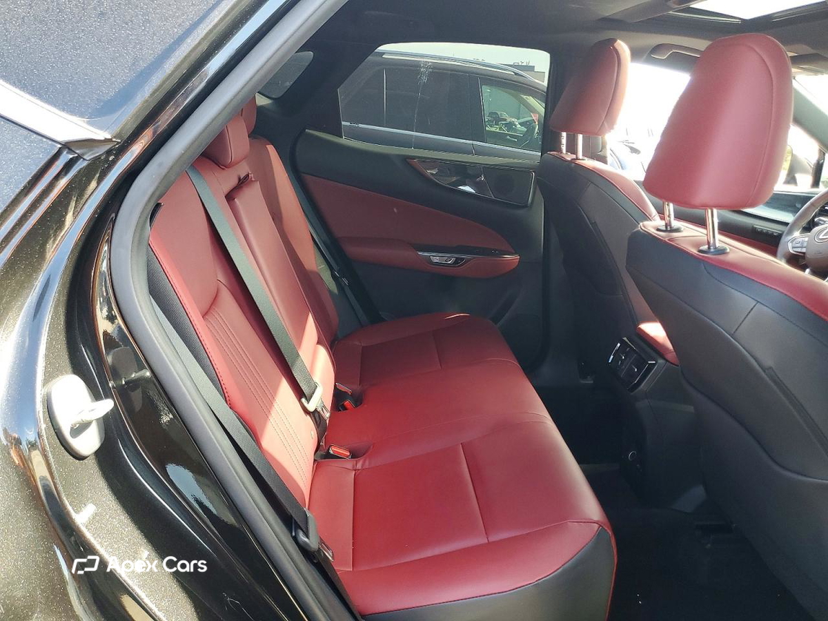 Lexus NX 2023
