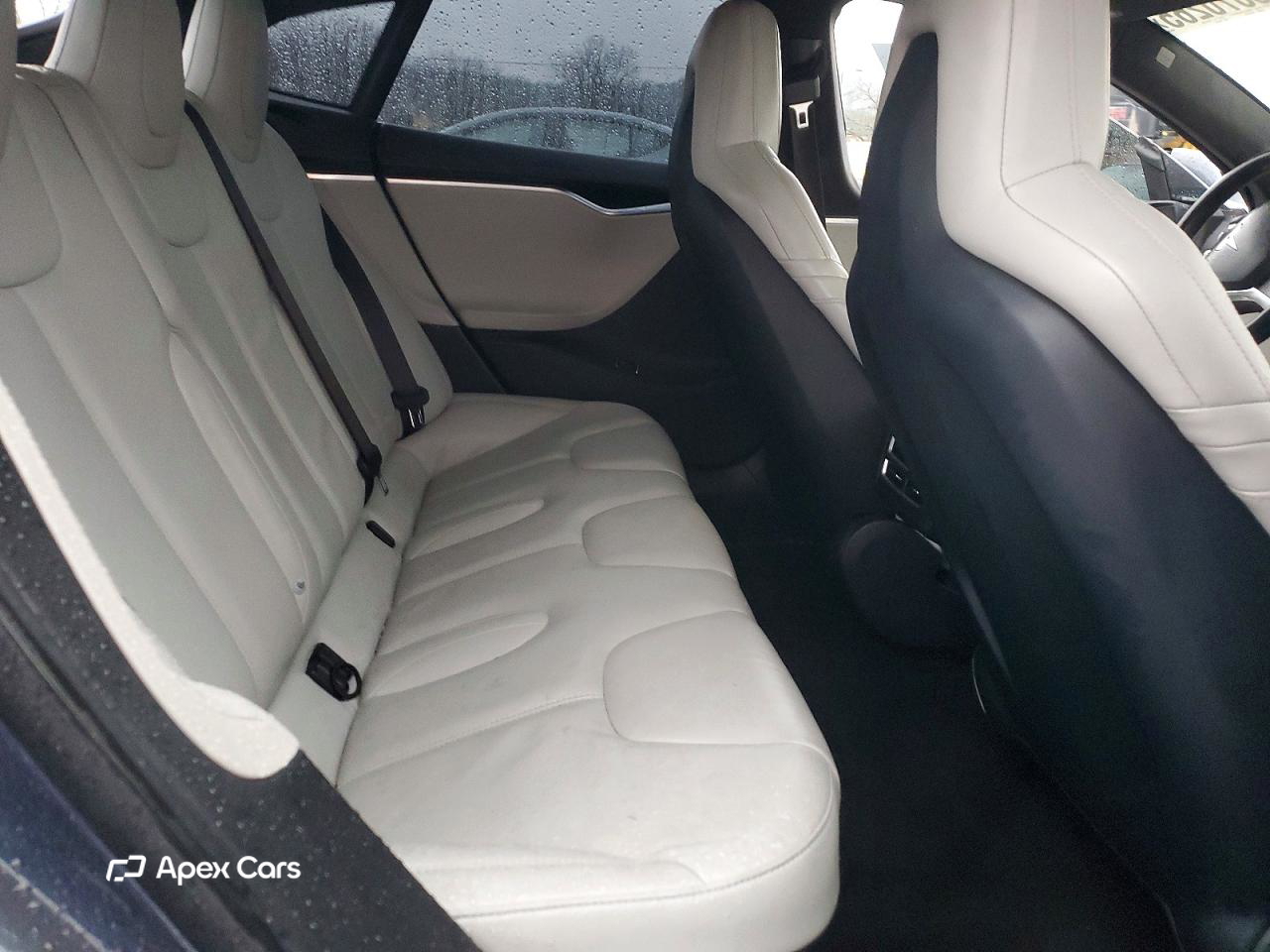 Tesla Model S 2016
