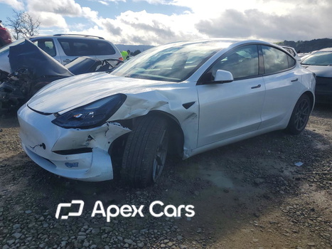 Tesla Model 3 2021 - Image 1 of 13