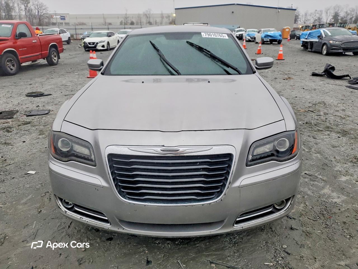 Chrysler 300 2013