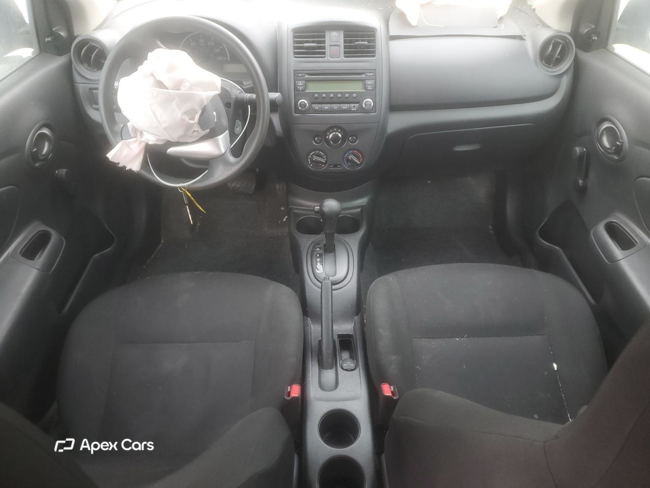 Nissan Versa 2015