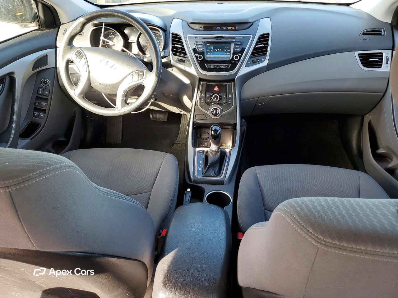 Hyundai Elantra 2015
