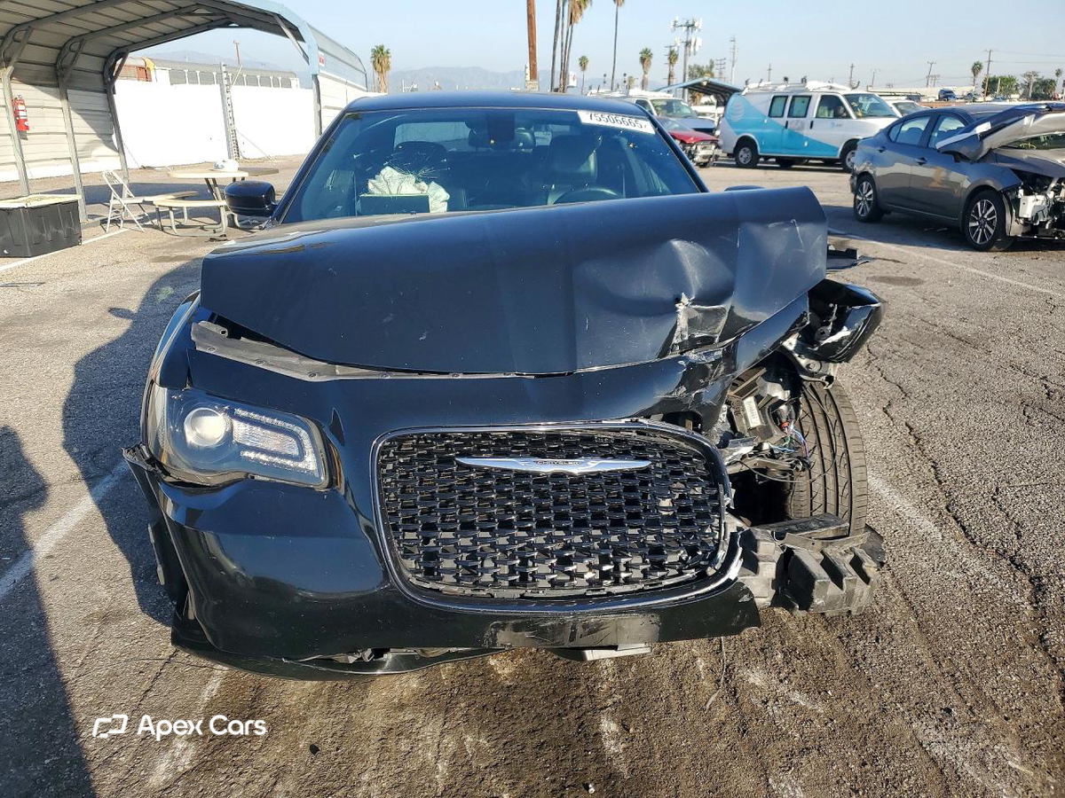Chrysler 300 2015