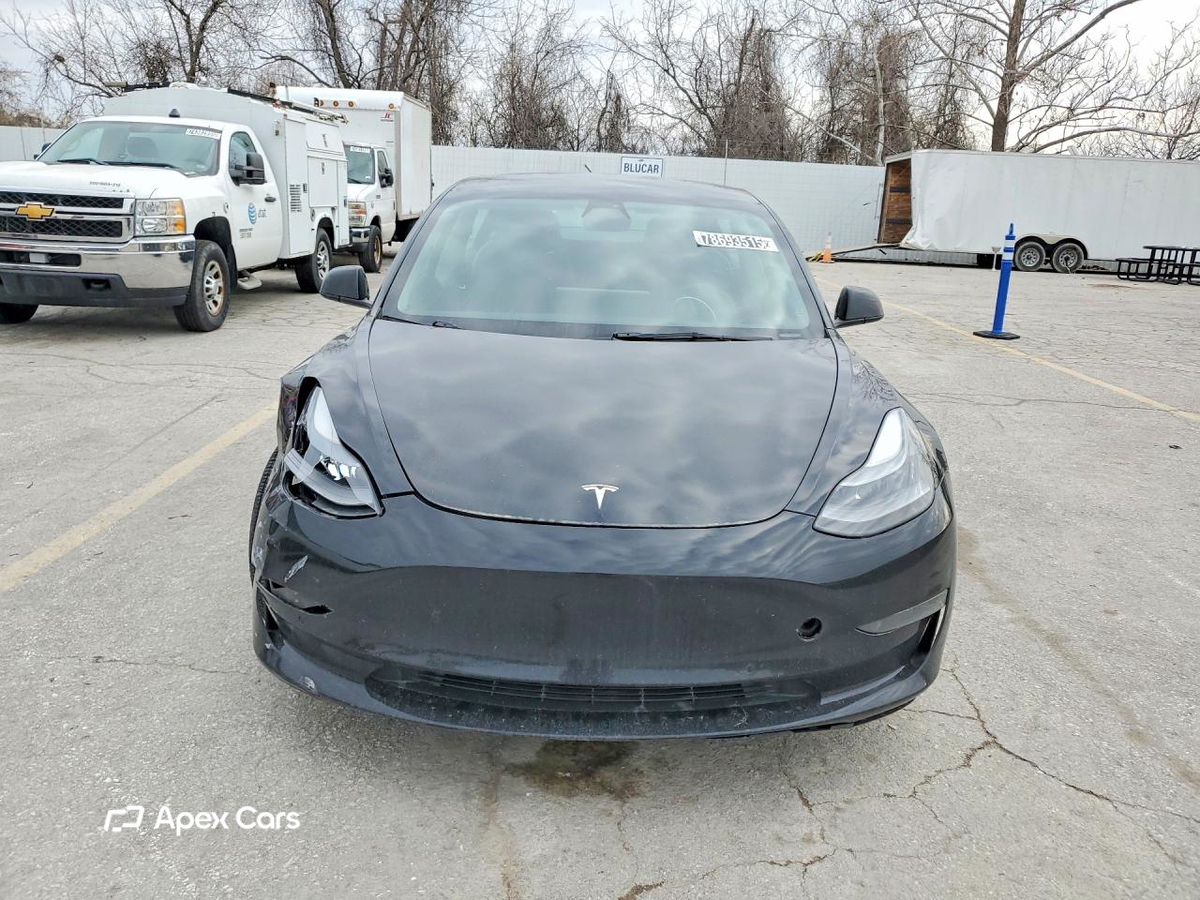 Tesla Model 3 2022