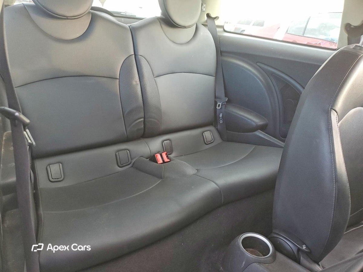 MINI Cooper 2011