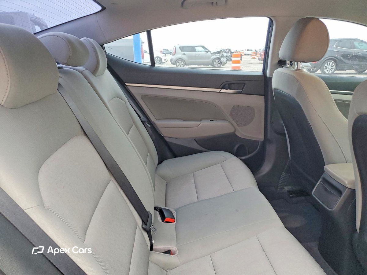 Hyundai Elantra 2017