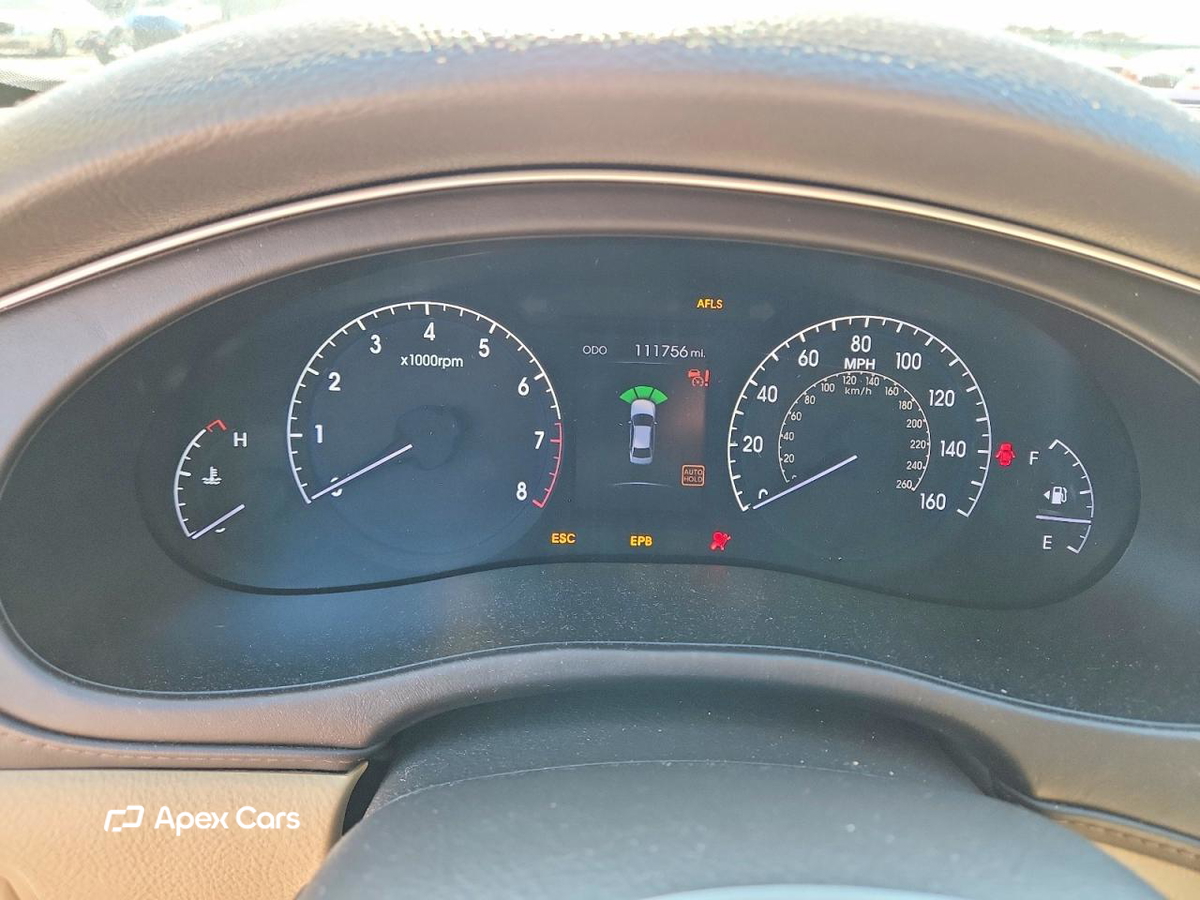 Hyundai Genesis 2012