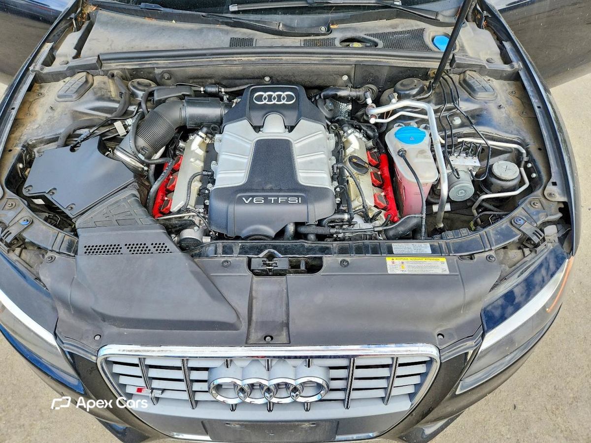 Audi RS5 2011