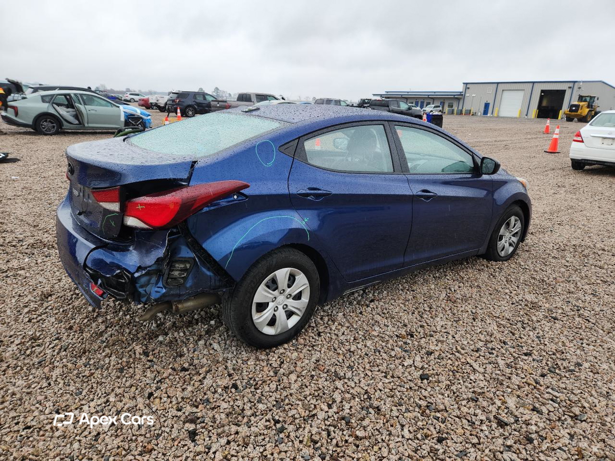 Hyundai Elantra 2016