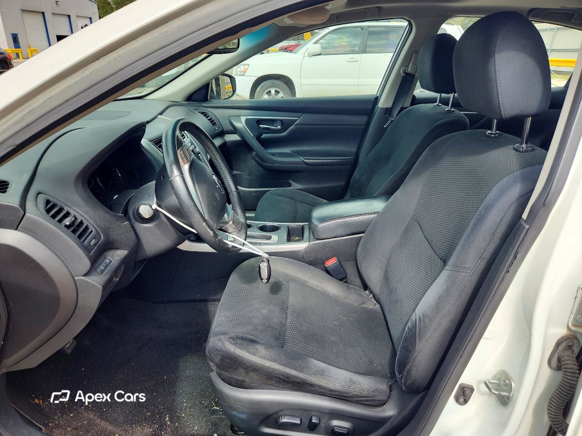 Nissan Altima 2015