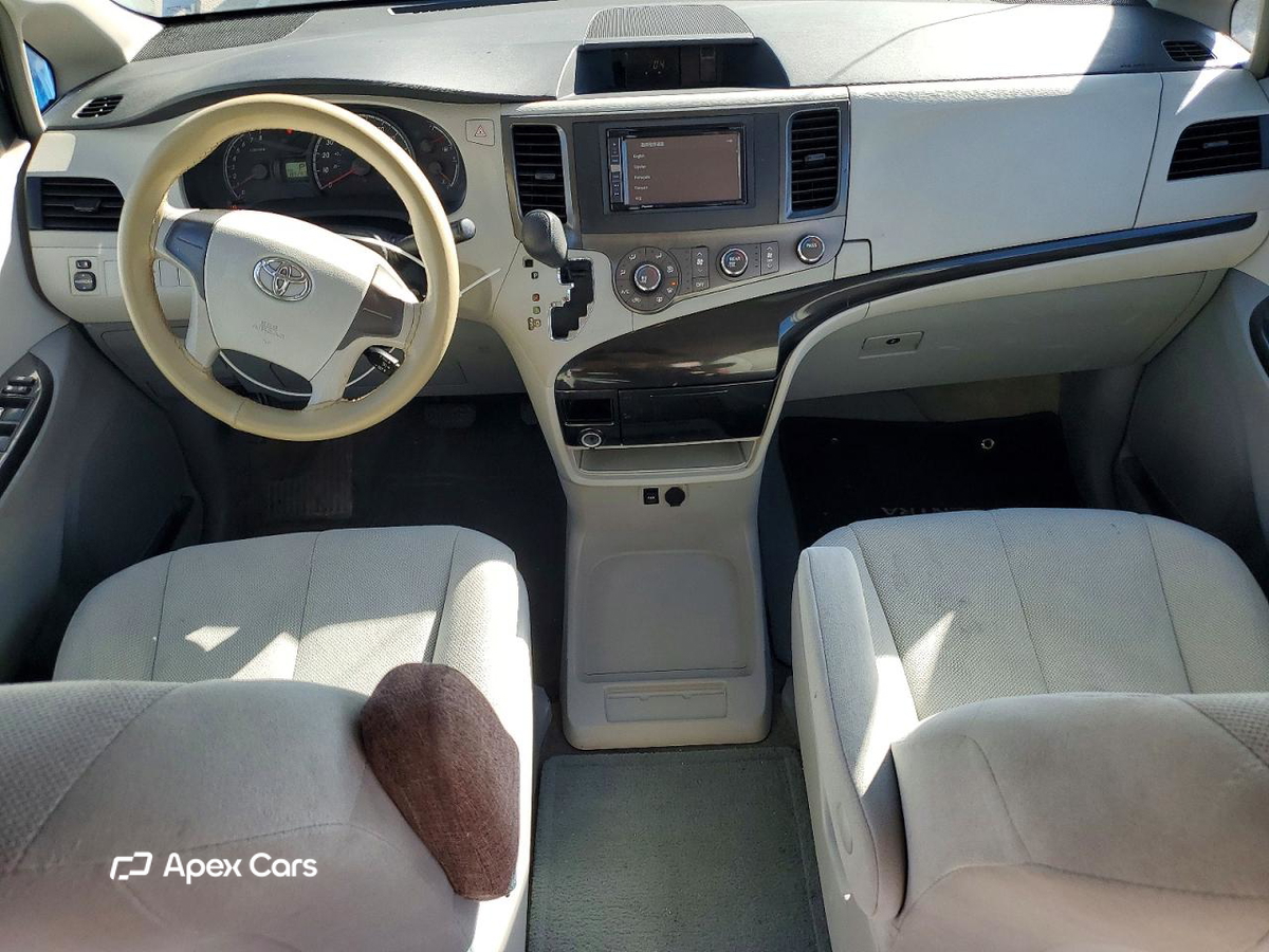 Toyota Sienna 2013