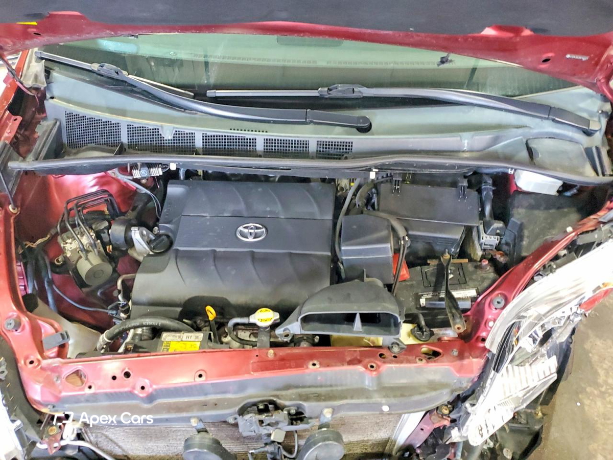 Toyota Sienna 2011