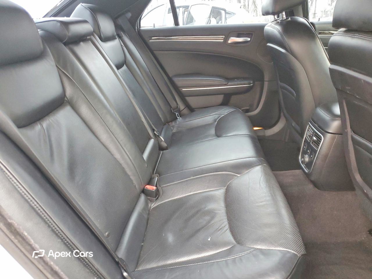 Chrysler 300 2011