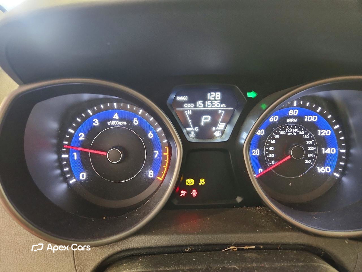 Hyundai Elantra 2012