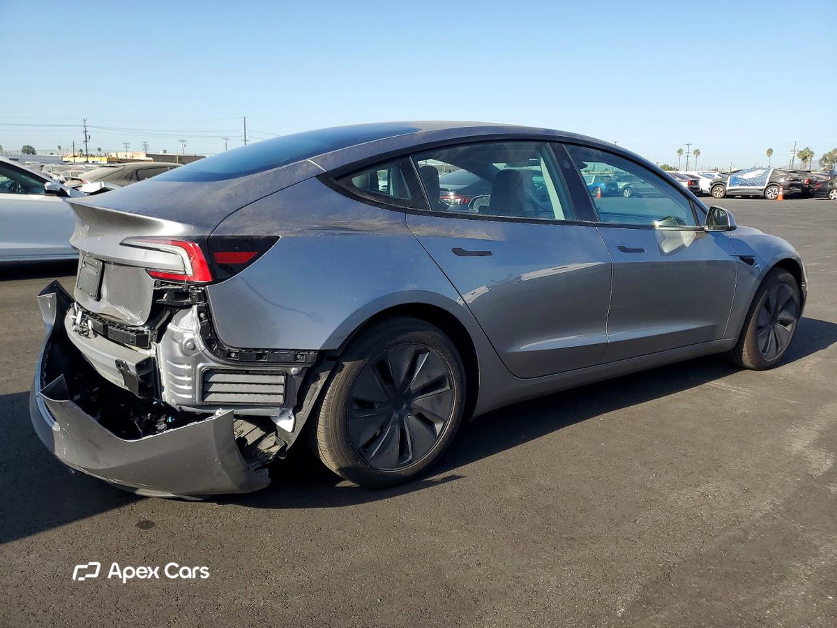 Tesla Model 3 2025