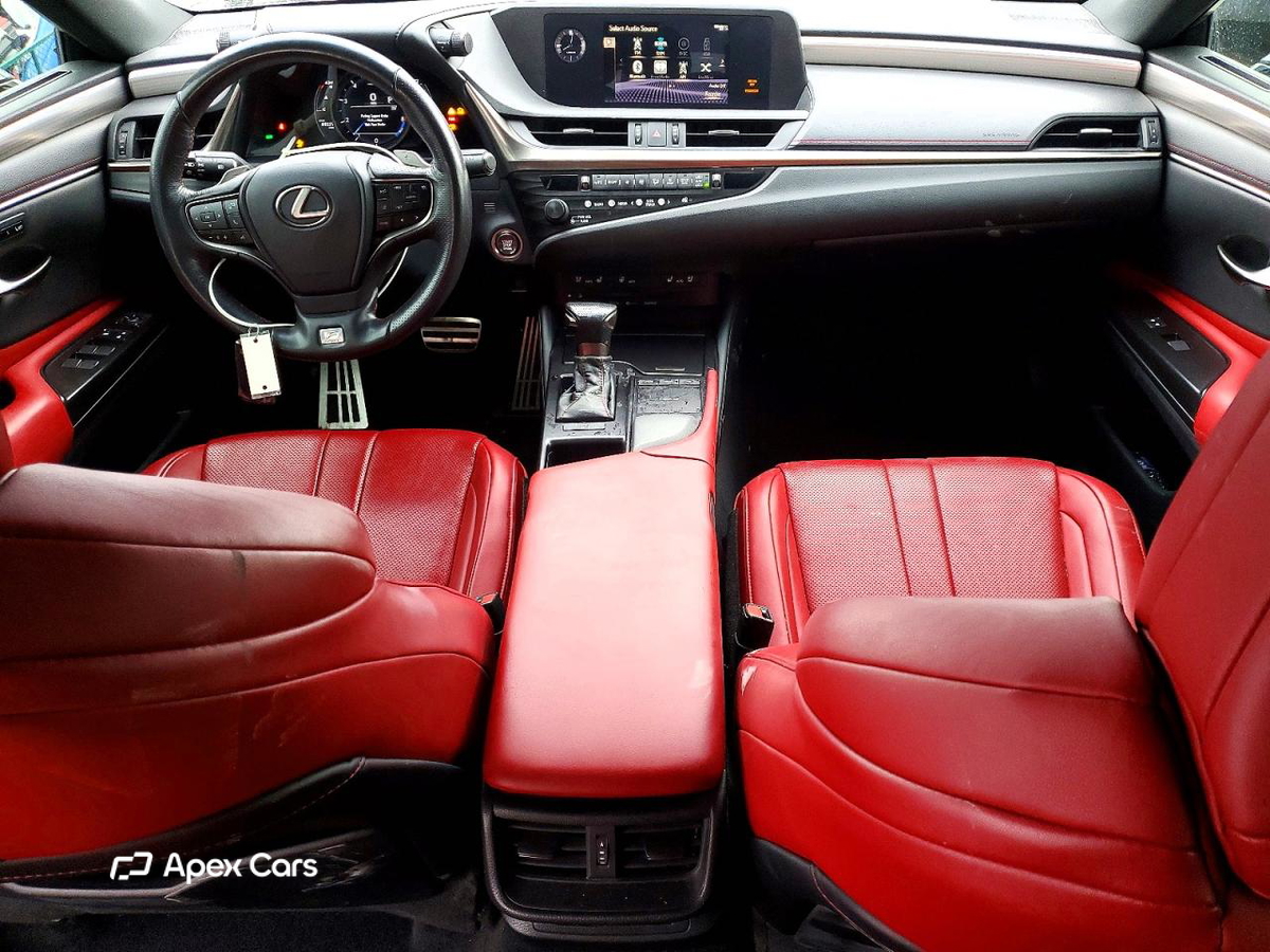 Lexus ES 2019
