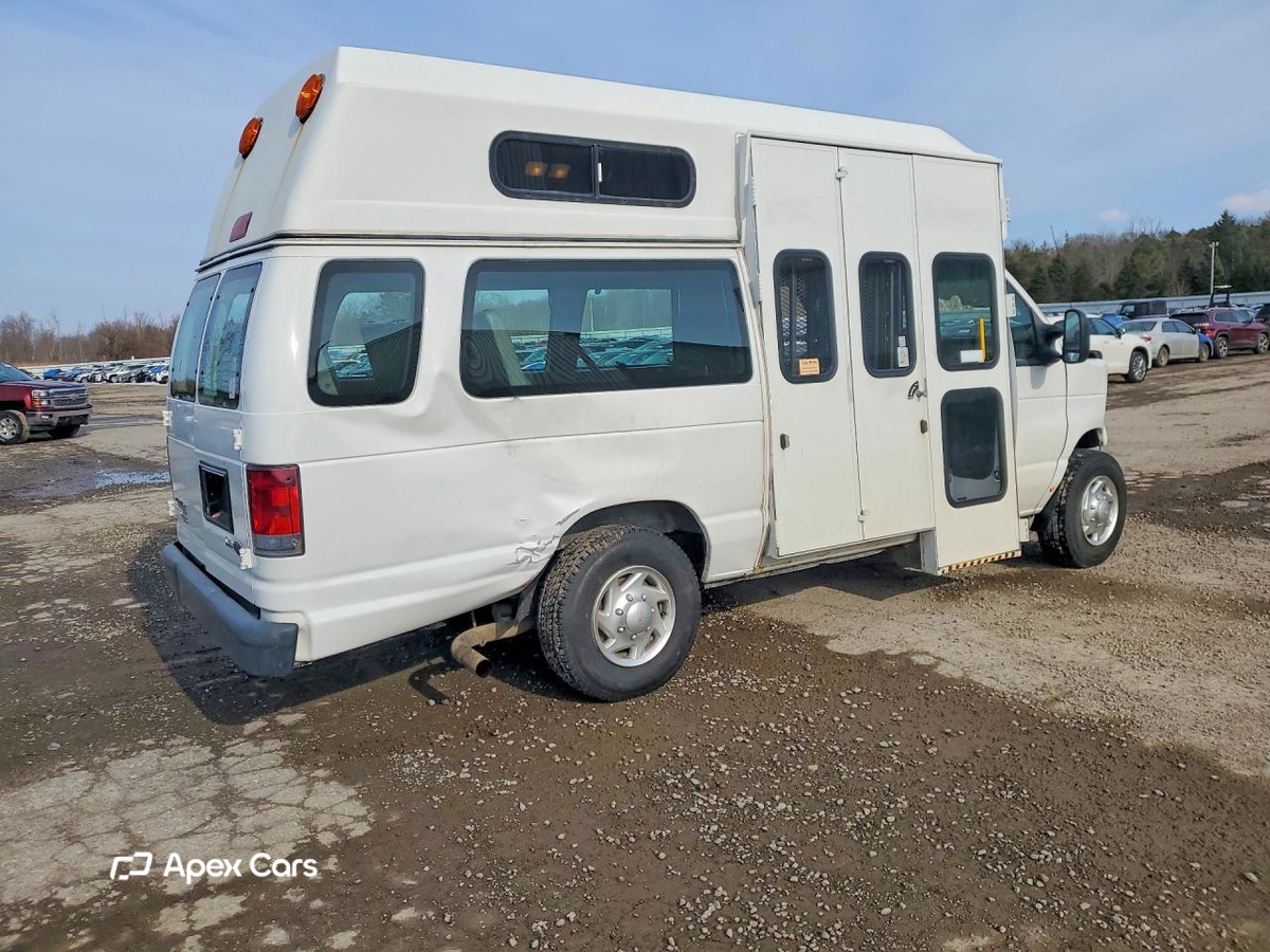 Ford Econoline 2011
