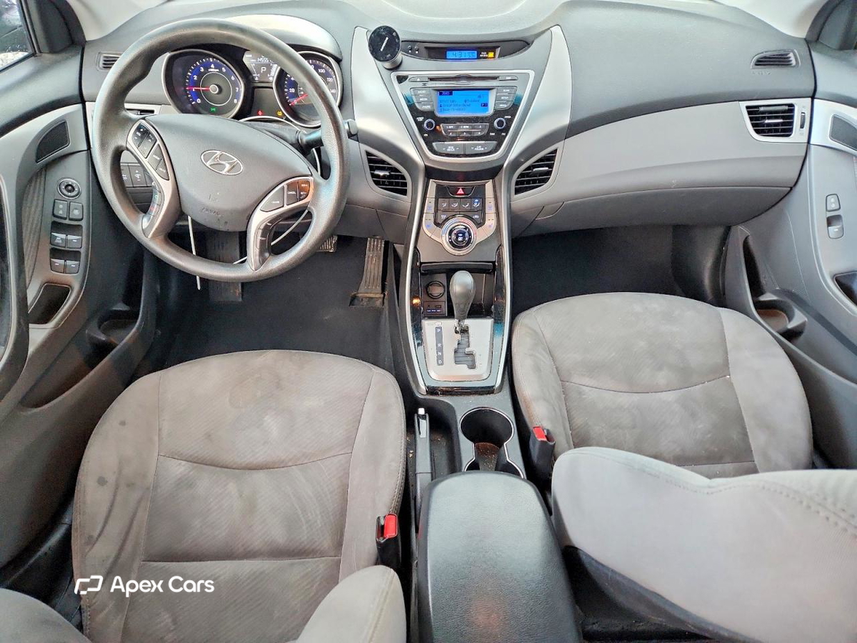 Hyundai Elantra 2013
