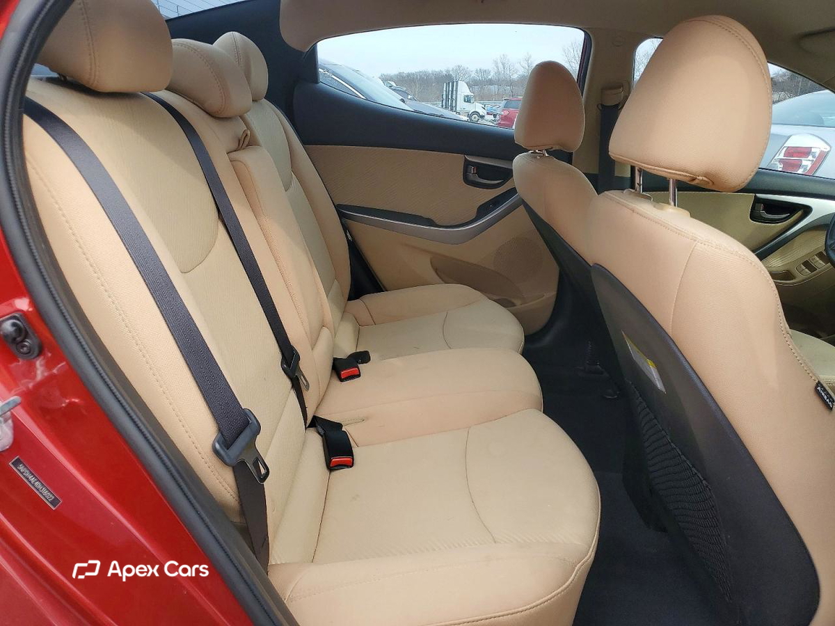 Hyundai Elantra 2013
