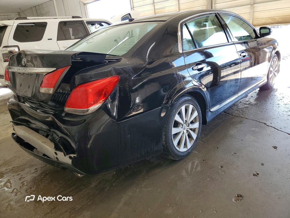 Toyota Avalon 2011